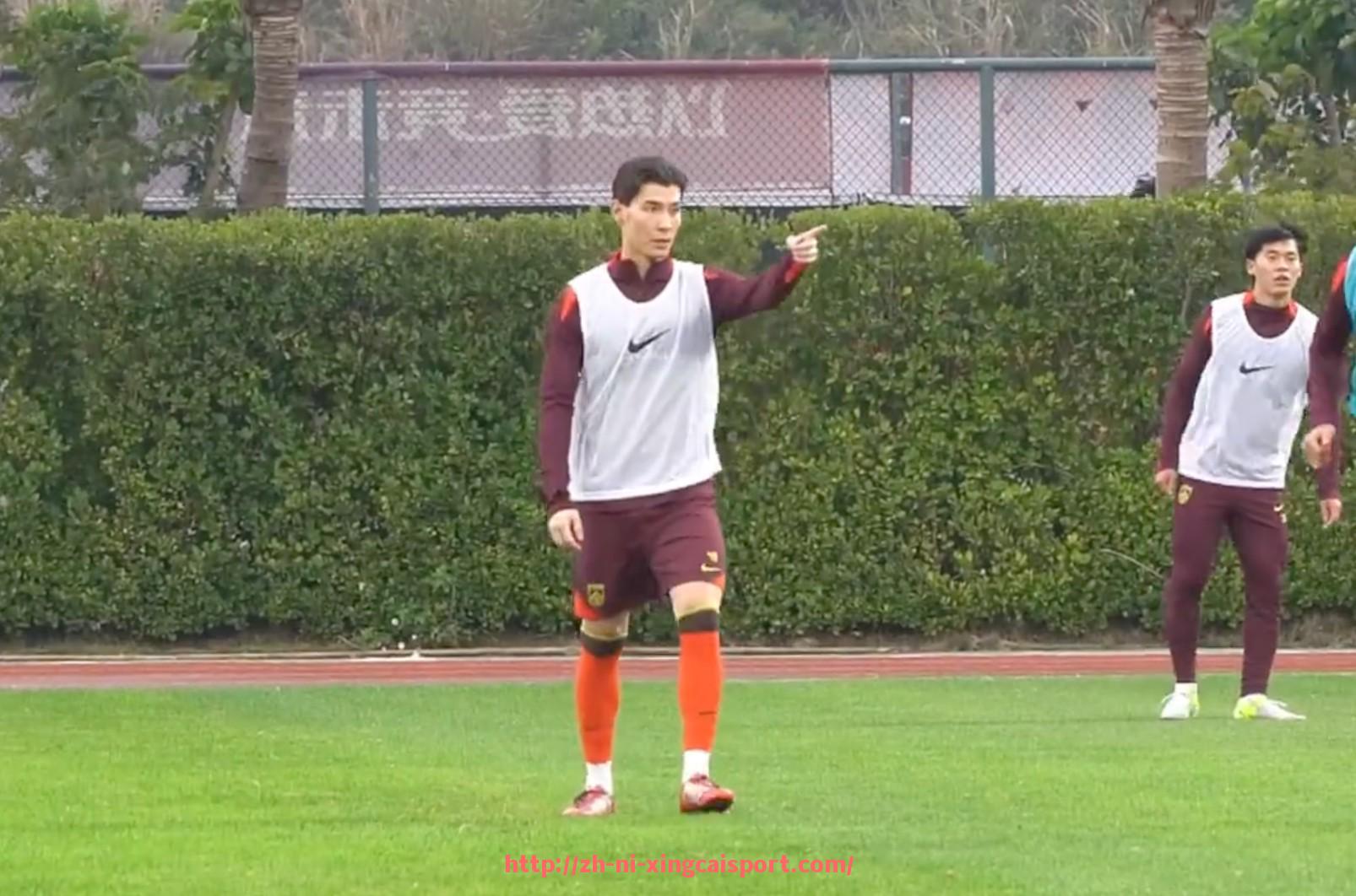 杏彩体育-上海男篮注册球员名单及阵容深度分析