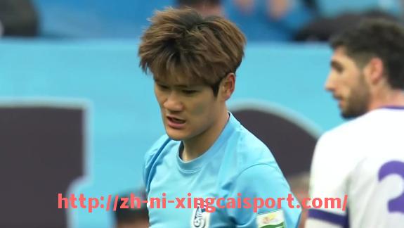 杏彩体育-世俱杯场边画面独家呈现：教练指挥与替补情绪